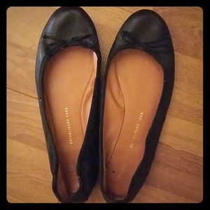Black ballet flats